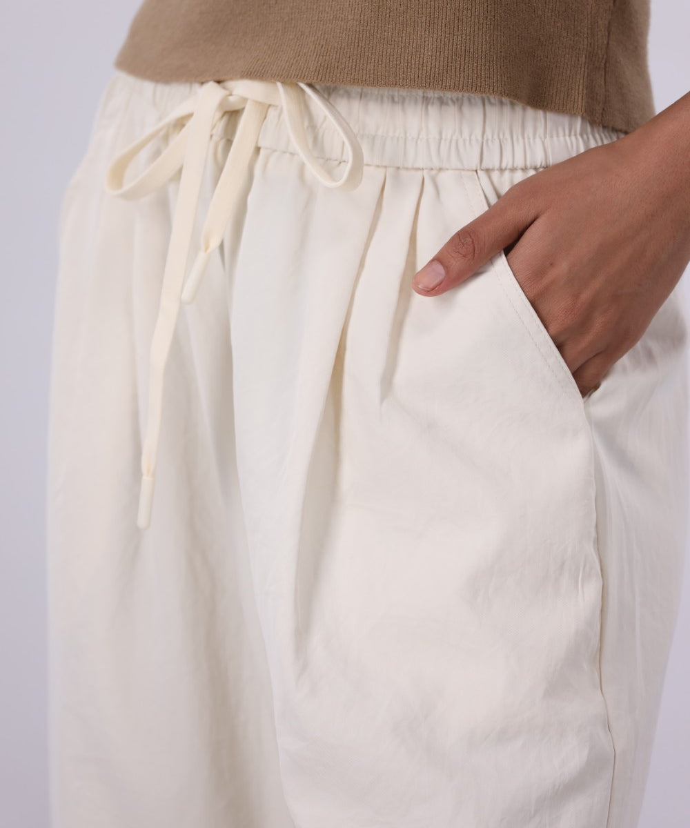 Wide-Leg Trouser