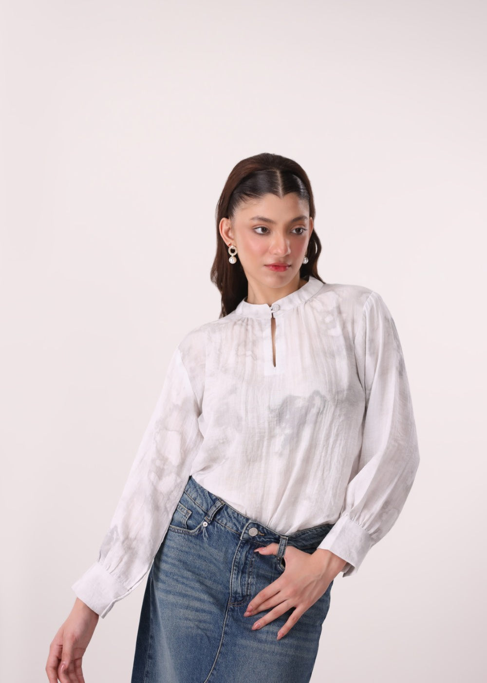 Minimal Pullover Blouse