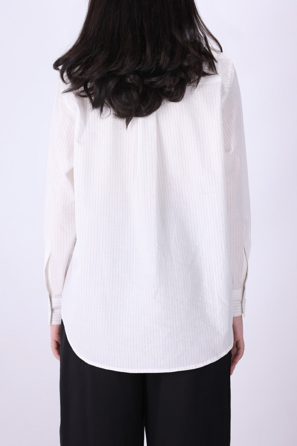 Back view of white pinstripe shirt FUMO RETAIL