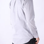 Close-up of cotton blend fabric and collar detail fumo