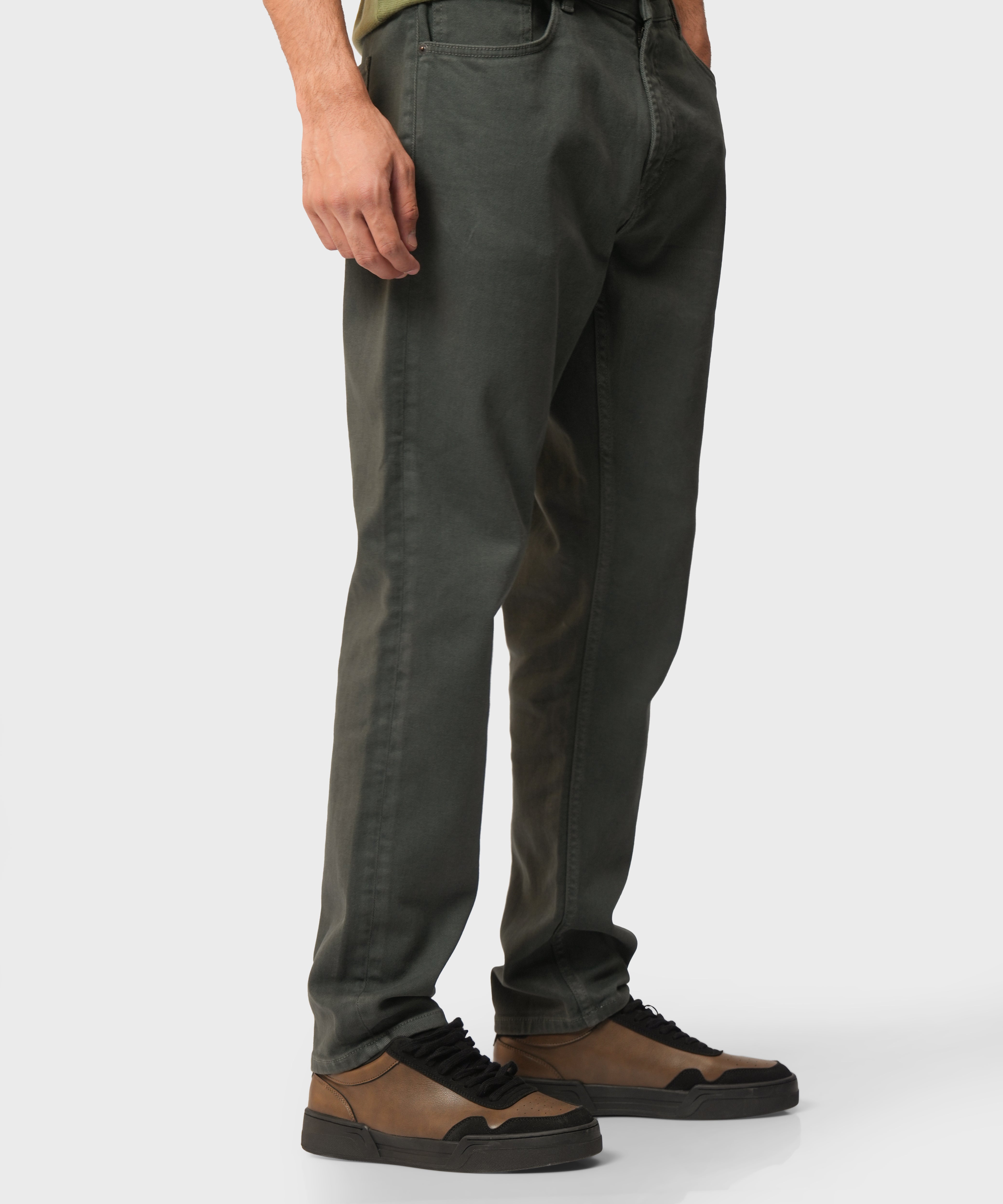 Tapered Jeans