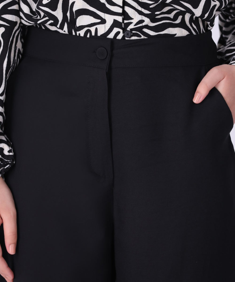Wide-Leg Tailored Trousers
