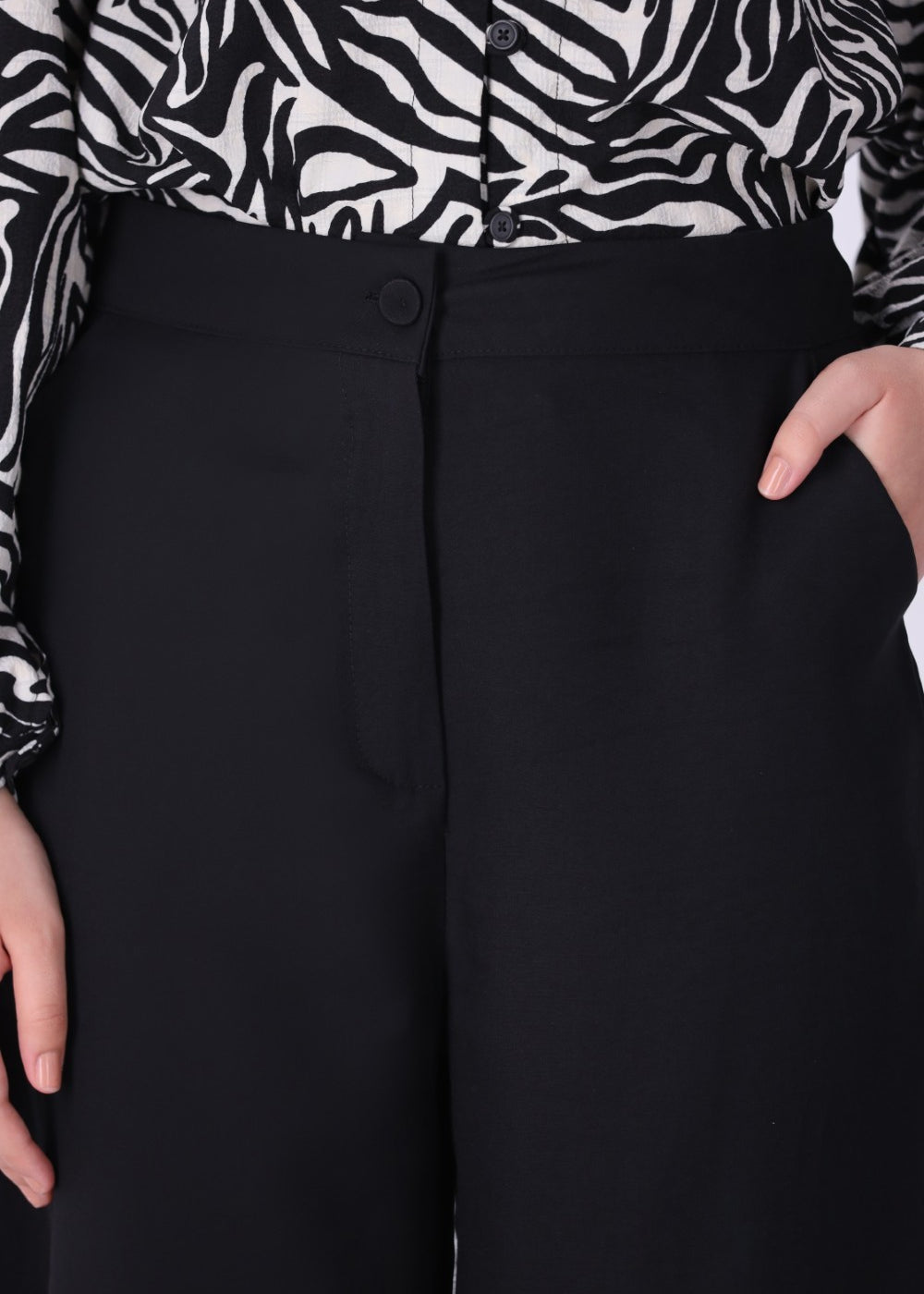 Tailored Wide Leg Trousers with Elevated Daily Polish